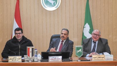 محافظ الشرقية يوجه بتطوير نظام إدارة الجودة بالديوان العام و 3 مراكز تكنولوجية لتمديد منح إعتماد شهادة الايزو  