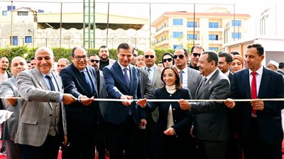 بمشاركة 350 شركة محلية ودولية وخبراء دوليين ومستوردين من أكثر من 20 دولة محافظ البحيرة ووزير الزراعة يفتتحان معرض 