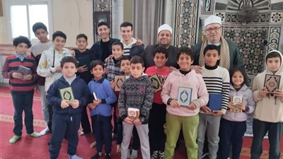 الأوقاف تكرم عدد من طلاب برنامج الطفل بكتاتيبها 