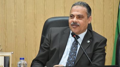 محافظ الشرقية يؤكد علي أهمية التنشئة  القويمة واتاحة البيئة المتوازنة للطفل