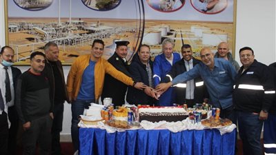 مساعد رئيس شركة بدر الدين للأمن يحتفل مع رجال الشرطة بمناسبة العيد 73عام 