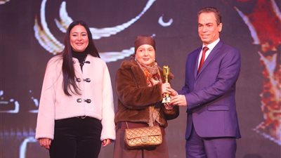 تكريم عائلة أم كلثوم في حفل الذكري الخمسين لكوكب الشرق بماسبيرو