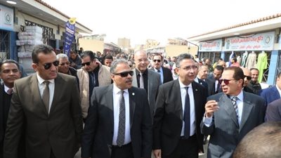 وزير التموين والتجارة الداخلية ومحافظ الشرقية يفتتحان السوق الحضاري بالعاشر من رمضان