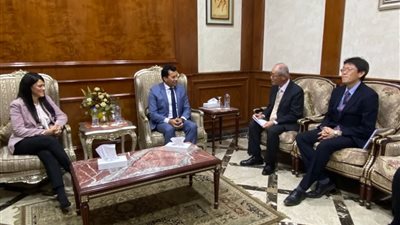 السفير اليابانى بمصر  يلتقي وزير الشباب والرياضة ادلتعزيز التبادل الشبابي والرياضي بين البلدين 