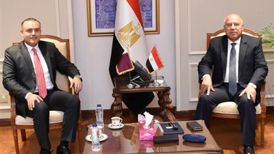 السفير القطرى بمصر يلتقى كامل الوزير لبحث سبلةللتعاون فى مجال النقل والصناعة 