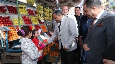 محافظ الشرقية يفتتح معرض أهلاً رمضان بمدينة الحسينية ويُقرر خفض أسعار بعض المواد الغذائية والخضروات والملابس