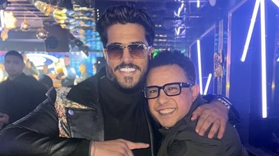 الخبير السياحي ( حلمي القرش ) يحتفل بميلاد الدكتور بدر عياد الكاتب الصحفي