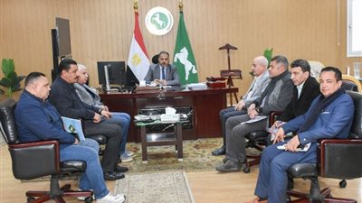 محافظ الشرقية يعقد اجتماعاً لمتابعة موقف ملف تقنين أراضي أملاك الدولة ويشدد على سرعة الإنتهاء من فحص ومعاينة الطلبات المقدمة من المواطنين لتوفيق أوضاعهم طبقاً للقانون