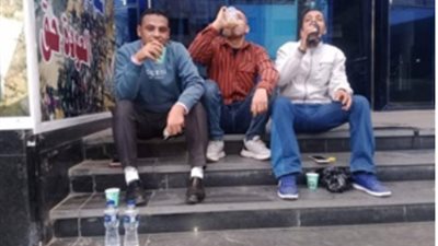 غلق أبواب نقابة الحريات أمام مرشح علي منصب النقيب لإجباره علي فض الاعتصام   