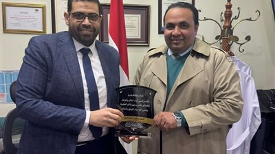 تكريم مدير مستشفى الزيتون التخصصي على جهوده المستمرة اتجاه المرضى