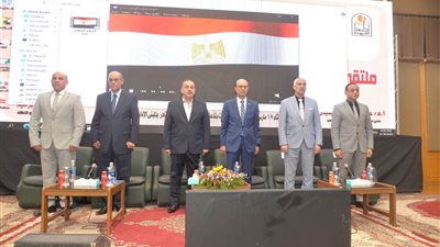محافظ أسيوط يعلن عن إعفاء ذوي الهمم من المصروفات الدراسية 