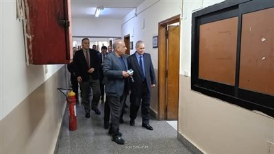 وزير الكهرباء يتفقد شركة شمال القاهرة لتوزيع الكهرباء لمتابعة العمل خلال العطلات الرسمية 