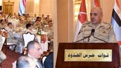 الفريق أحمد خليفة رئيس أركان حرب القوات المسلحة يشارك عدداً من مقاتلى قوات حرس الحدود والمدرعات تناول وجبة الإفطار