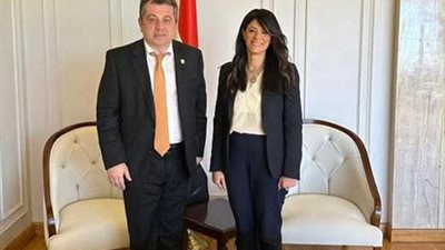 سفير  أرمينيا لدى مصر، يغقظ اجتماعًا مع الدكتورة رانيا المشاط لبحث سبل تعزيز التعاون التجاري والاقتصادي بين البلدين