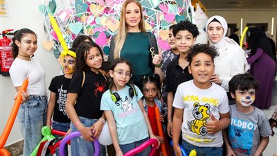 معهد يونس أمرة الثقافي التركي بالقاهرة، يحتفل  بعيد السيادة الوطنية والطفولة التركي في مستشفى الناس الخيري لعلاج الأطفال