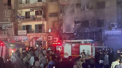 السيطرة علي حريق بأحد المحال التجارية بشارع البوسطة بمدينة الزقازيق