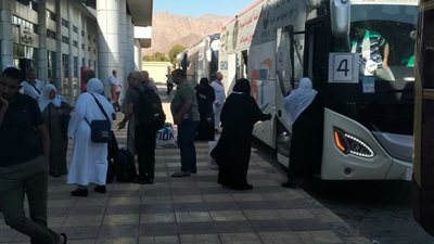 إستمرار مغادرة أفواج الحجاج ميناء نويبع عبر العبارتين 