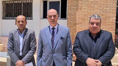 وكيل وزارة الشباب والرياضة بالبحيره يجري زيارة لمدينة النوبارية الجديدة ويلتقي  رئيس جهاز المدينة ويتفقد نادي مبارك  الرياضي 