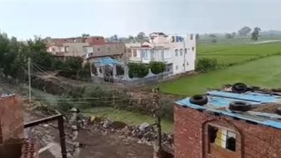 بعد عاصفة اسكندرية .. أمطار غزيرة تضرب محافظة كفر الشيخ