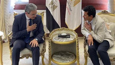 «نقيب الإعلاميين» يشكر وزير الشباب والرياضة على تهنئته لإعلامي مصر في عيدهم الـ91