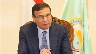 وزير الزراعة يطمئن على حالة مسئول حماية الأراضي بسوهاج بعد الاعتداء عليه خلال حملة إزالة تعديات