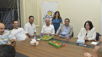 بمشاركة نقيب الصحفيين.. 