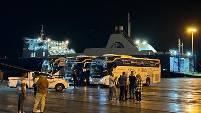وصول 438 حاج لميناء نويبع البحري 