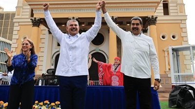 مادورو يطلب من حكام الولايات التركيز على الأمن والاقتصاد والأشغال العامة
