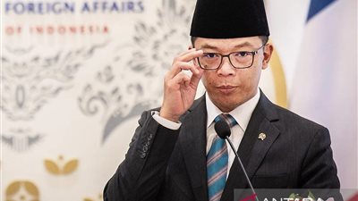 وزير الخارجية الإندونيسي: 97 مواطنا تم إجلاؤهم من إيران وصلوا إلى أذربيجان