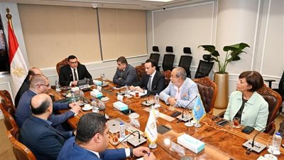 وزير الإسكان يعقد اجتماعًا لمتابعة الموقف التنفيذي لمشروع حدائق تلال الفسطاط