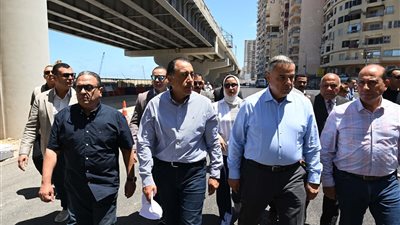 رئيس الوزراء يستعرض الموقف التنفيذي لأبرز المشروعات المُنفذة والجارية بالإسكندرية