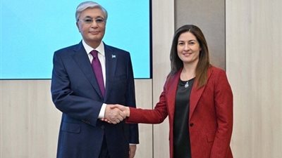السفيرة المصرية في أستانا تلتقي رئيس جمهورية كازاخستان
