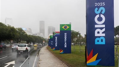 بريكس وتعزيز التعاون الاقتصادي لتشجيع التنمية العالمية المستدامة الشاملة