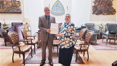 جامعة الزقازيق تعين الدكتورة هبة محمد علي قائمًا بأعمال عميد كلية الآداب 