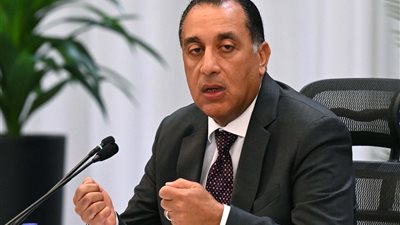 رئيس الوزراء: استقرار سداد مستحقات الشركاء الأجانب في قطاع البترول