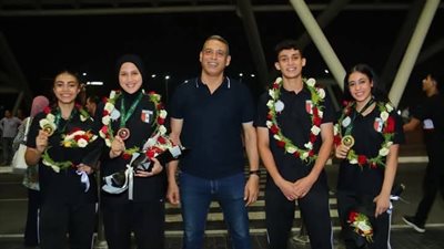 محافظ الشرقية يهنئ بطلات الكاراتيه بنادي العصلوجي وههيا بعد حصولهن علي بطولة افريقيا