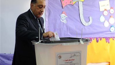 رئيس الوزراء يُدلي بصوته في انتخابات مجلس الشيوخ 2025