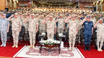 عبد المجيد صقر يلتقى بعدد من مقاتلى المنطقة الشمالية العسكرية