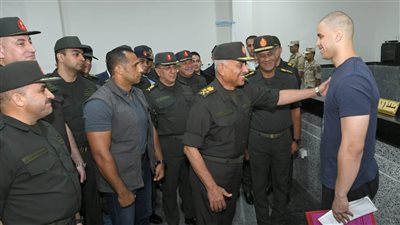 وزير الدفاع  يتفقد إختبارات القبول بالأكاديمية العسكرية المصرية والكليات العسكرية