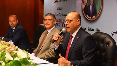 وزير العمل ومحافظ الجيزة يفتتحان ندوة تثقيفية للتوعية بمواد قانون العمل الجديد