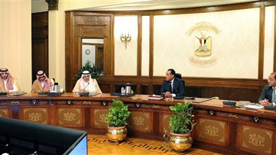 رئيس الوزراء يناقش مع وزير الدولة السعودي حزمة استثمارات
