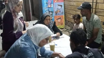 لجنة إمتحانية مسائية لمحو الأمية تصل مسجد أبو العزائم بالسويس