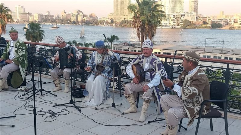 حفل فنى كازاخى