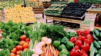 أسعار الخضروات والفواكه والسلع الغذائية : تعرف على آخر التحديثات 