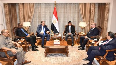 خطوة تاريخية: وزير الرياضة ينهي خلاف الأنوكا والأوكسا لاستضافة أفريقيا