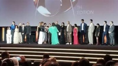 نجوم الفن يدعمون صناع فيلم 
