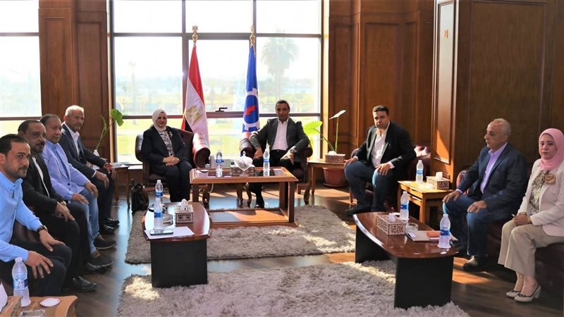 محافظ السويس