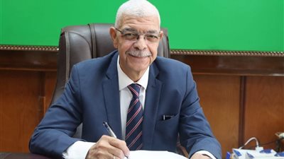 رئيس جامعة المنوفية يعقد اجتماعا لمتابعة سير وانتظام العملية الدراسية بالكليات 