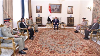 استقبل الرئيس السيسي رئيس أركان القوات البرية الباكستانية لتعزيز التعاون الثنائي 