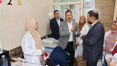 محافظ المنوفية يتفقد عيادات التأمين الصحي بمنوف لمتابعة انتظام سير العمل 